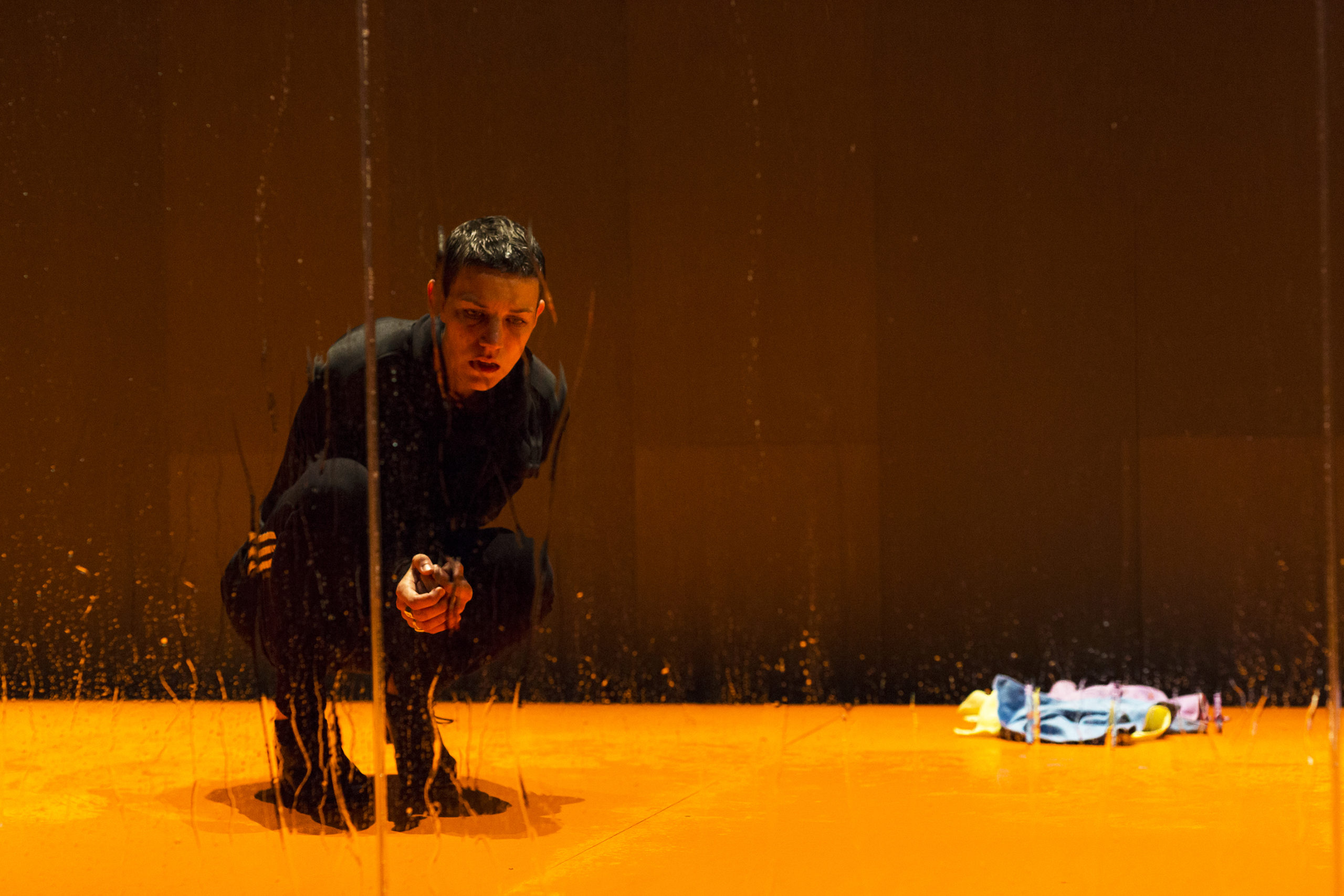 Lola Giouse, Miss en tropisme