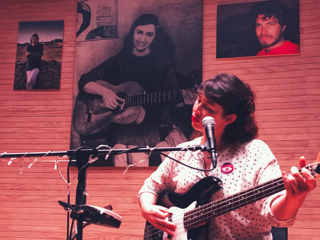 Alexandra Marcos, voix double